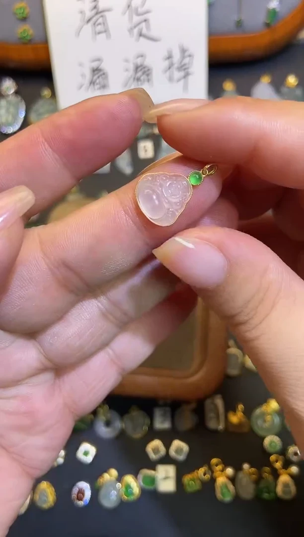 翡翠18K金镶嵌吊坠(不含链)1