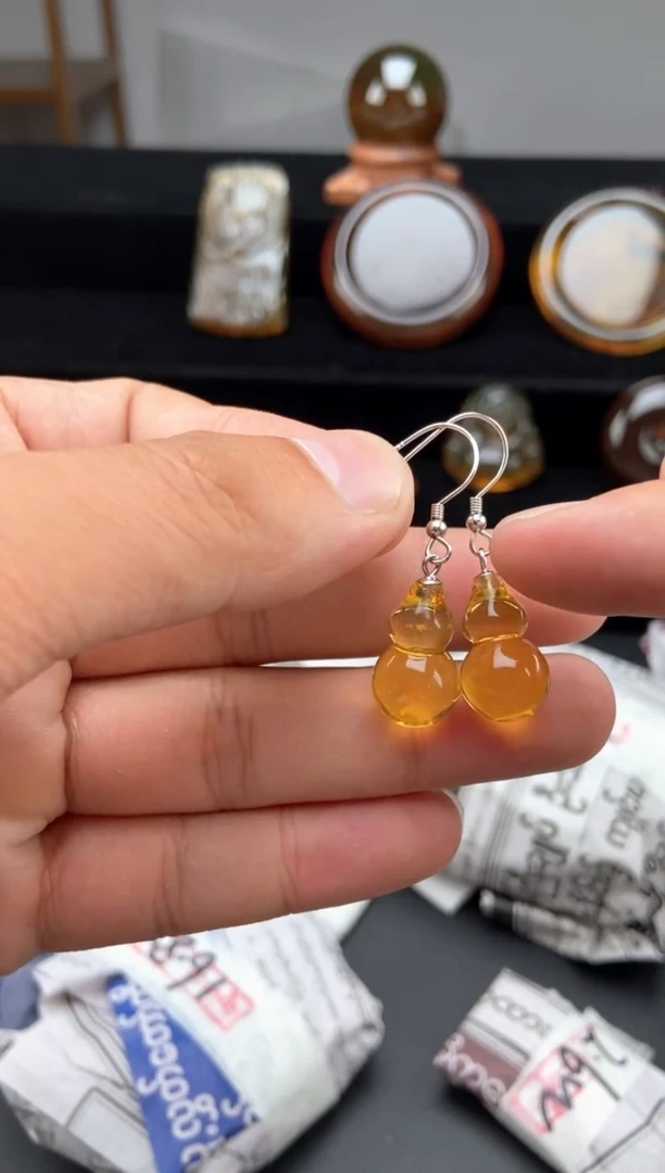 琥珀未镶嵌耳饰蓝珀耳坠·