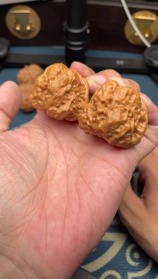 文玩核桃吊坠蛤蟆头37+