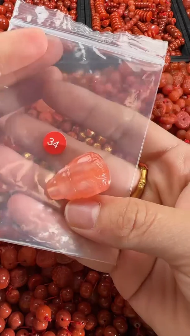 【闪购商品】南红玛瑙颈饰未镶嵌1