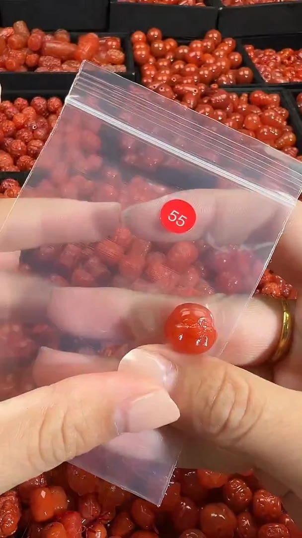 颈饰未镶嵌南红玛瑙1