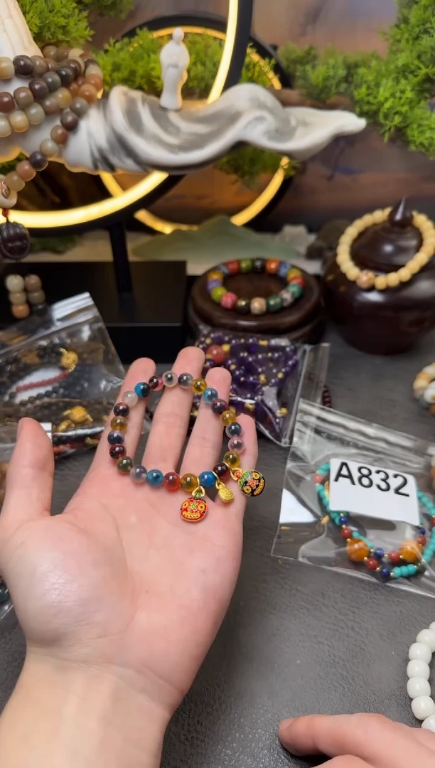 【闪购商品】玛瑙/玉髓手链未镶嵌A837 溏心玛瑙吞金兽