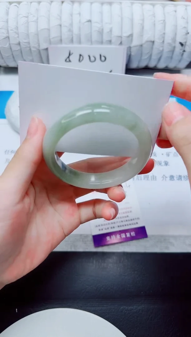 石英质玉手镯未镶嵌156/52.4