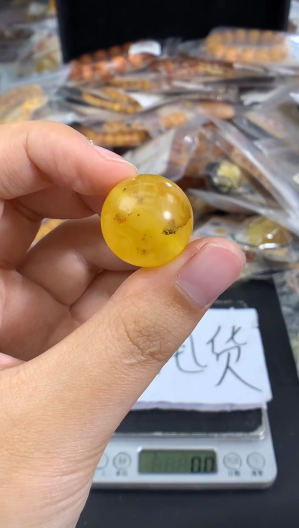 蜜蜡未镶嵌珠宝奇石1