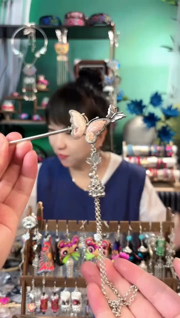 织绣彩云南阁非遗老绣饰品342