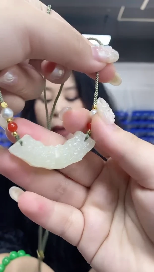 【闪购商品】和田玉吊坠(不含链)未镶嵌多样性发其一颜色微差