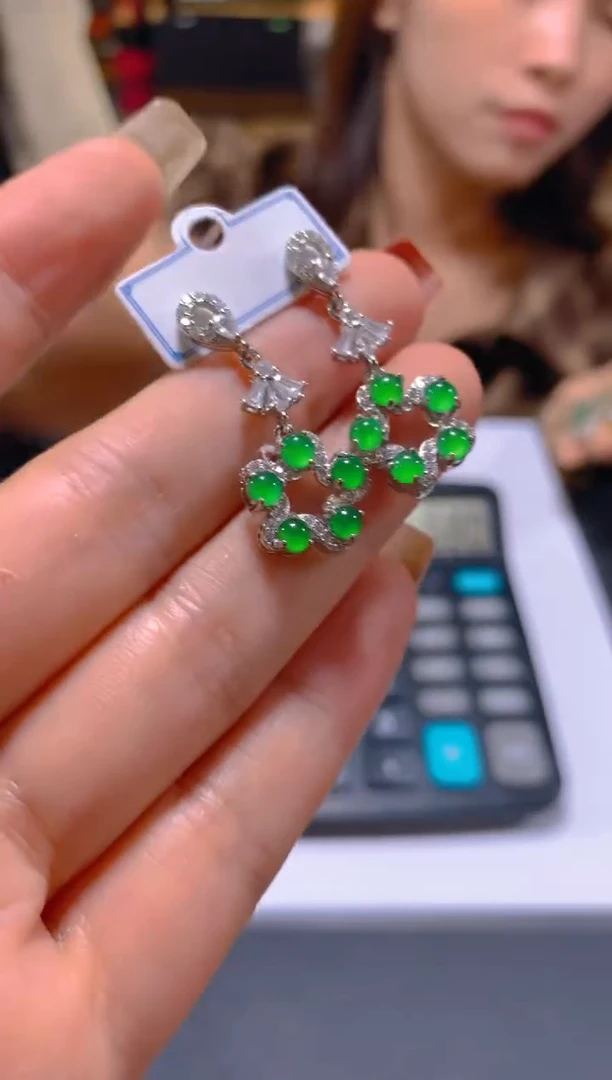 未镶嵌翡翠耳饰多样性发一