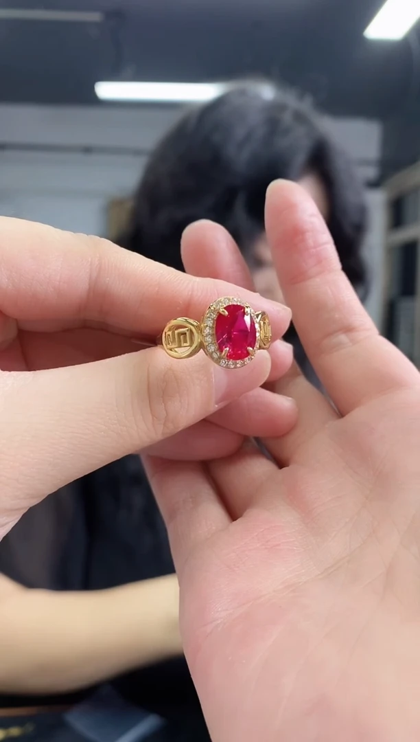 红宝石戒指未镶嵌多样性发其一颜色微差