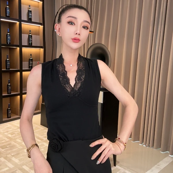 【宝姐家/吊带】新款纯色拼蕾丝设计百搭女吊带 25118