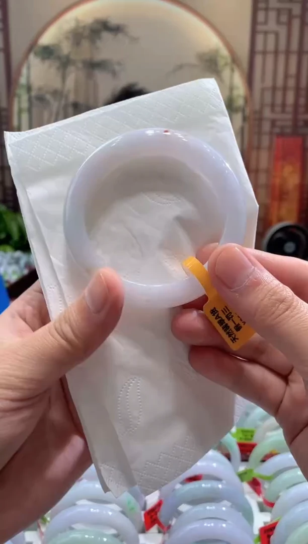 未镶嵌手镯翡翠000071080