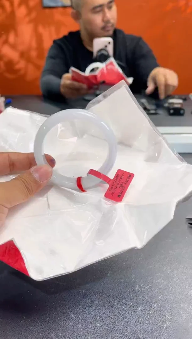 未镶嵌手镯翡翠7