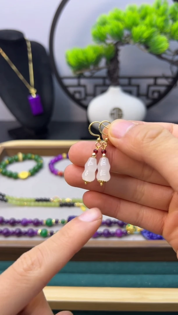 【闪购商品】和田玉耳饰14K金镶嵌E131