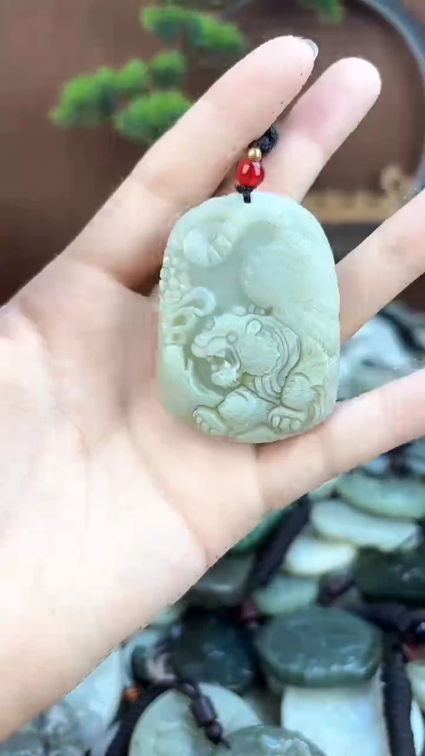 和田玉未镶嵌颈饰1
