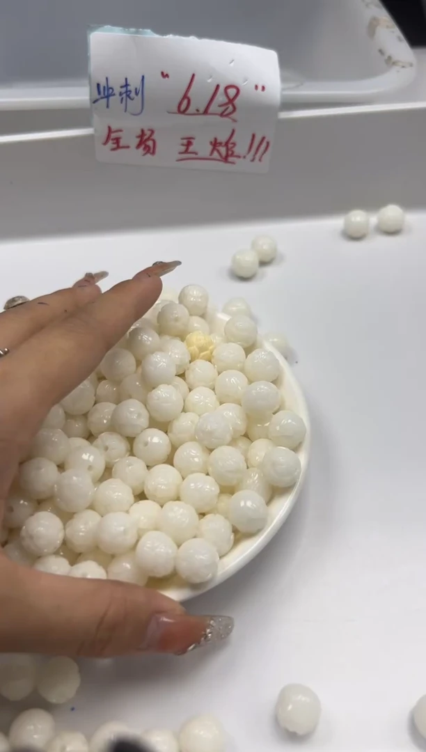 檀香木散珠W2545牙牙莲花10mm*3颗