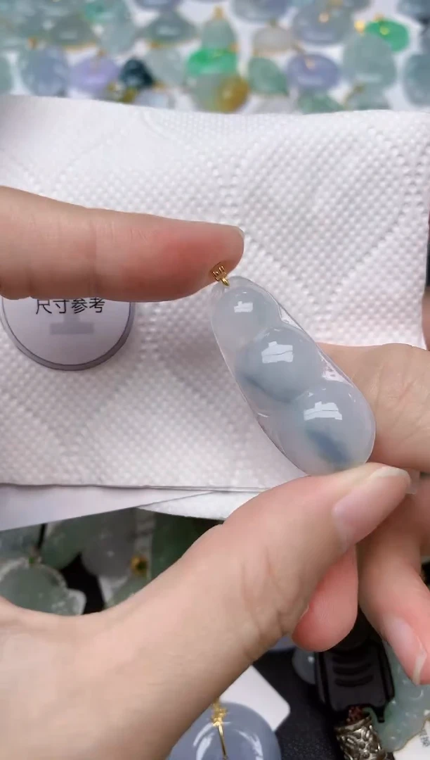 翡翠18K金镶嵌颈饰天然A货翡翠