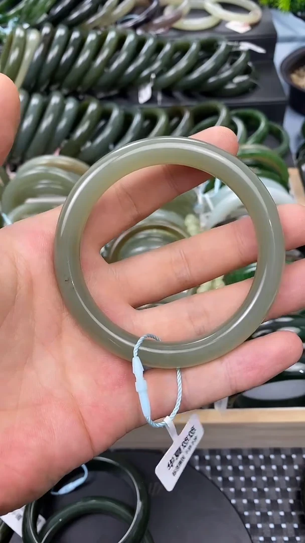 未镶嵌手镯和田玉58.4