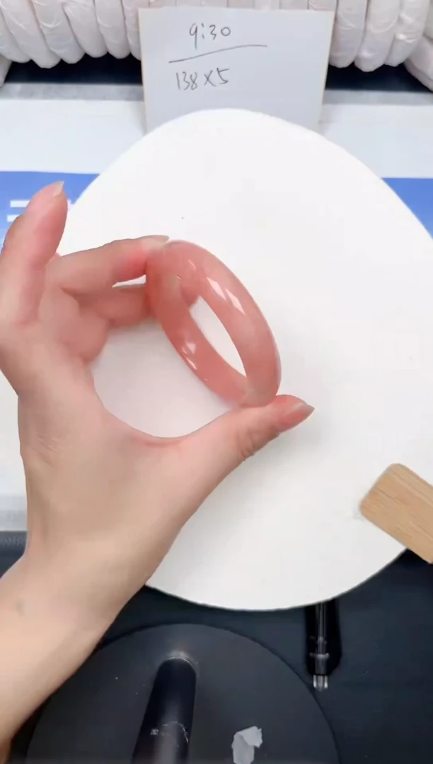 未镶嵌手镯石英质玉8-56