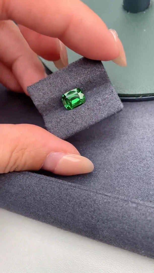 【闪购商品】石榴石（沙弗莱）裸石未镶嵌2ct沙弗莱