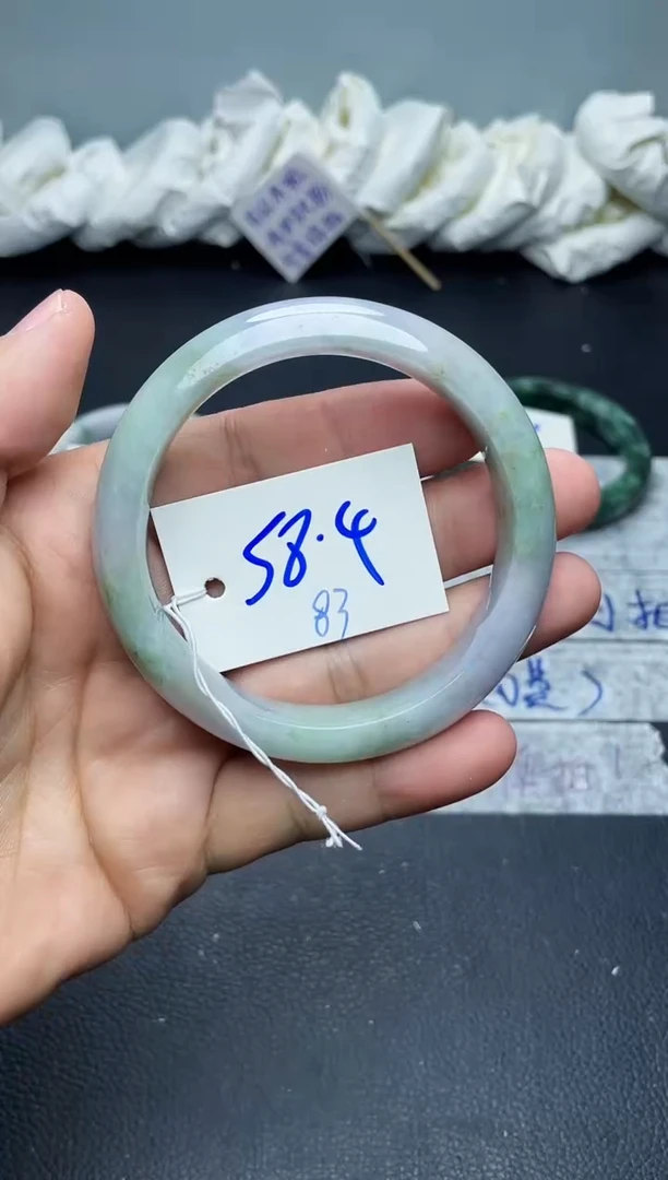 未镶嵌手镯翡翠83