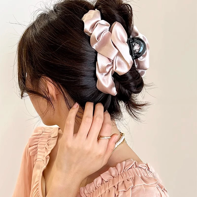 秋冬高级感闪光褶皱大抓夹气质网红发夹女国潮时尚头饰简约鲨鱼夹