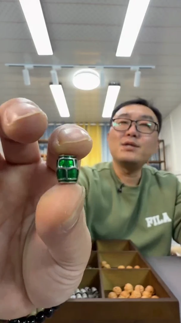 未镶嵌配珠一颗玛瑙/玉髓F5 实物为准