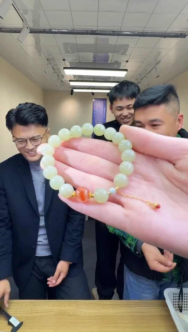 未镶嵌手链和田玉多样性发一件 055