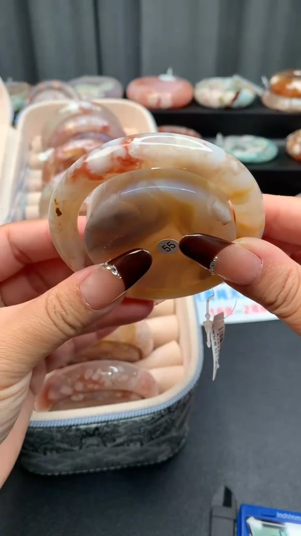 未镶嵌手镯石英质玉（55圈口）赠送镯心