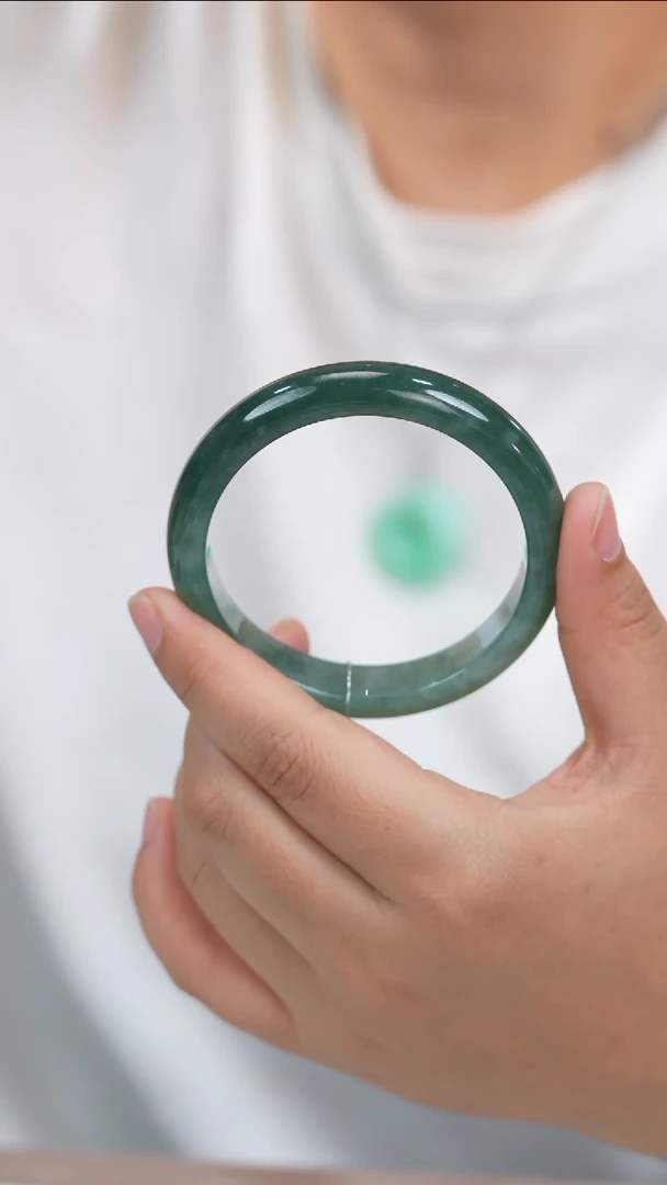 翡翠手镯未镶嵌翡翠手镯0156