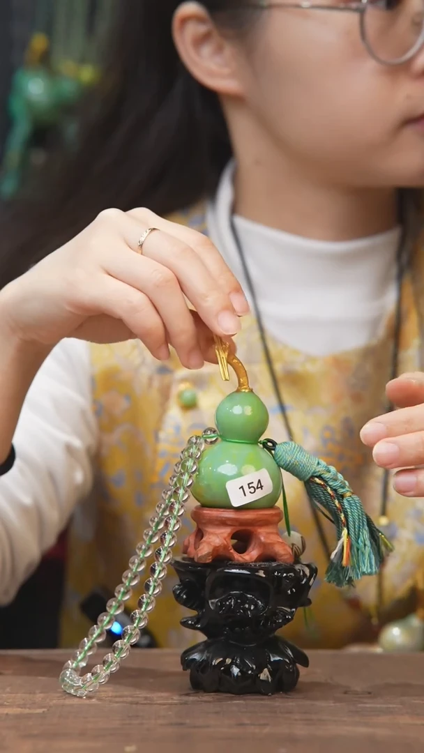 【闪购商品】154号--------水晶链小葫芦挂件