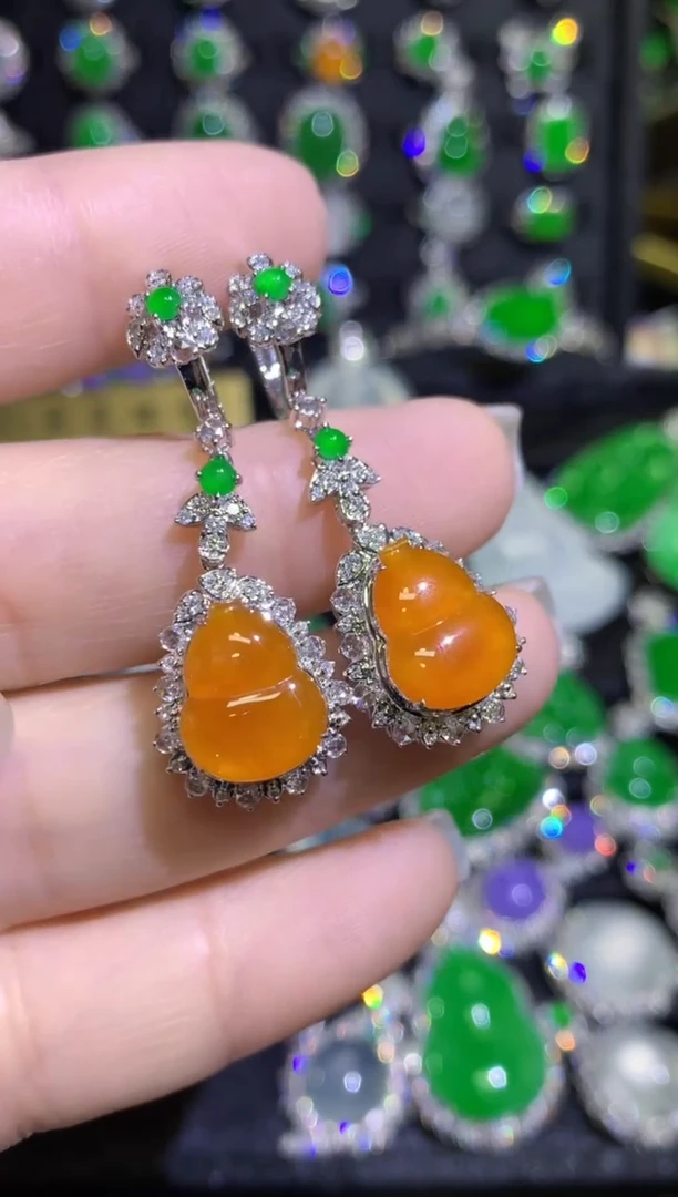 【闪购商品】翡翠耳饰18K金镶嵌高冰黄翡葫芦耳坠