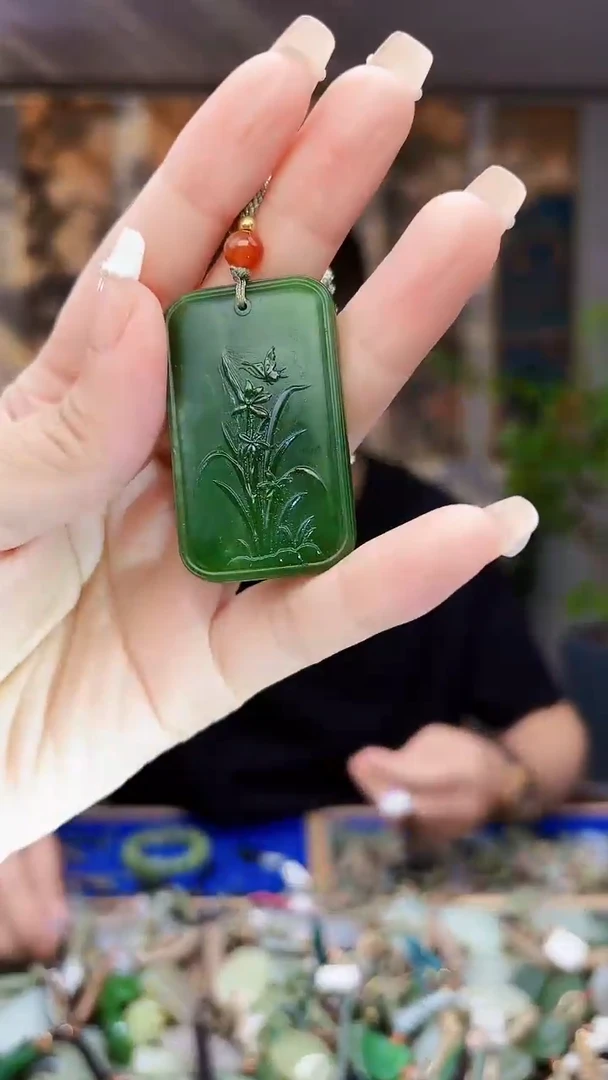 和田玉未镶嵌挂件拍一发一