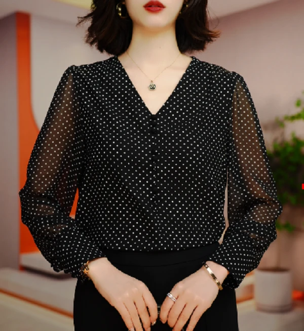 高端长袖时尚上衣女显瘦显白百搭印花减龄