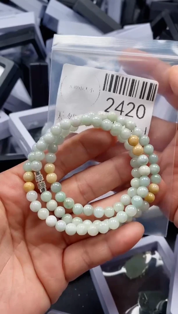 翡翠未镶嵌吊坠(不含链)2420