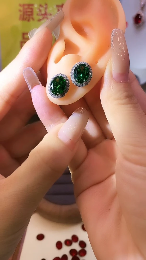 绿色碧玺耳饰银S925镶嵌........