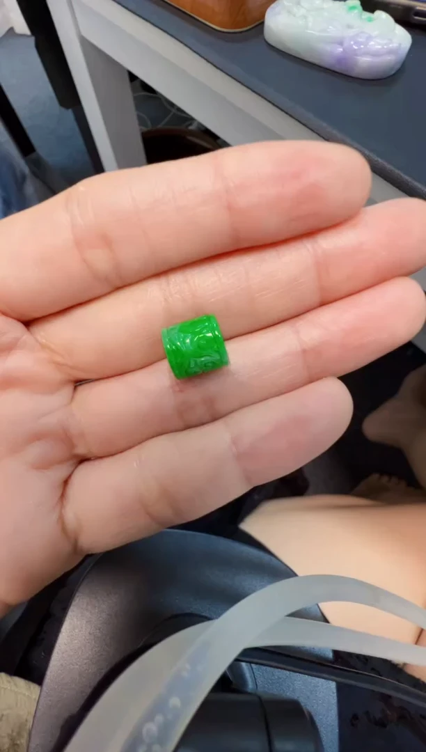 翡翠未镶嵌吊坠(不含链)1600