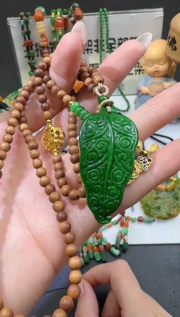 【闪购商品】翡翠颈饰未镶嵌00056860