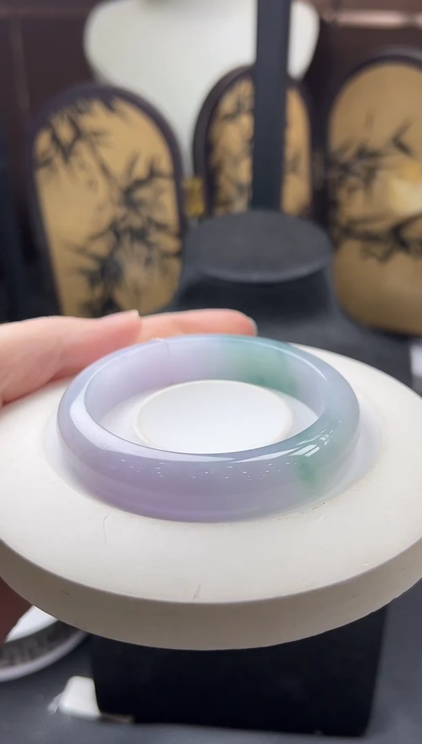 翡翠手镯未镶嵌手镯（57）