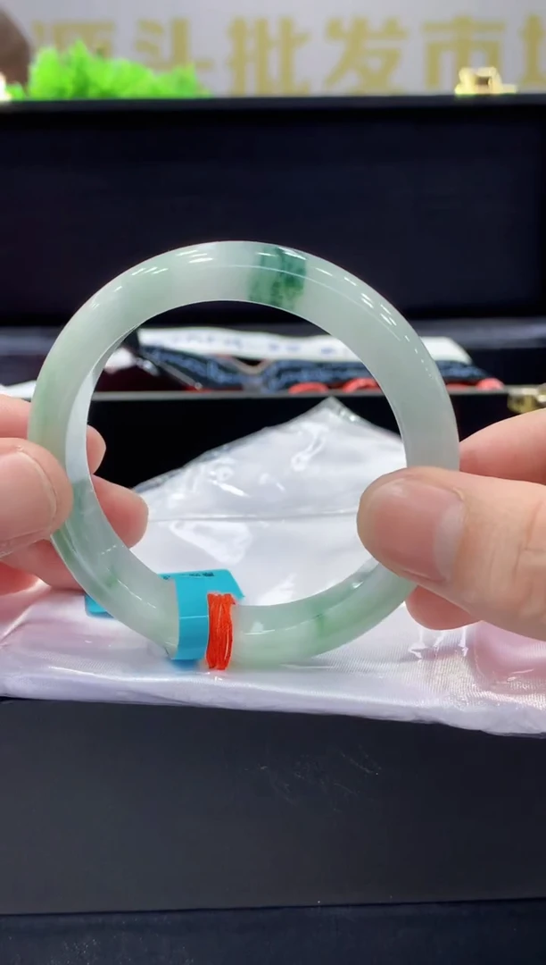 未镶嵌手镯翡翠翡翠手镯