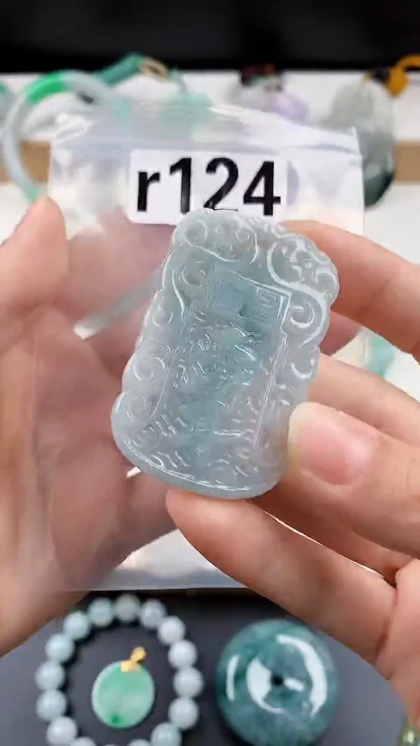 颈饰未镶嵌翡翠天然翡翠吊坠挂件