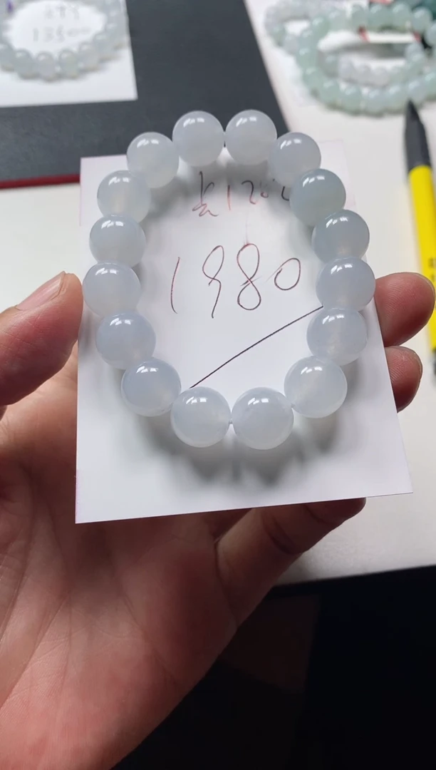 颈饰未镶嵌翡翠手串