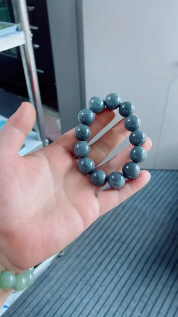 和田玉未镶嵌颈饰1