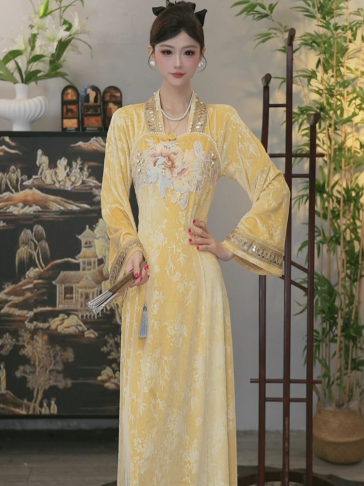 储秋2025秋季新款中国风盏黄飘逸日常长款连衣裙（1902）