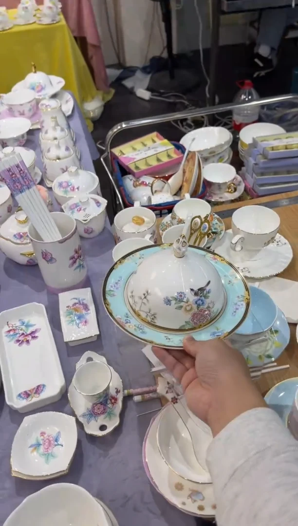 45%以上骨粉骨瓷8英寸盖盘