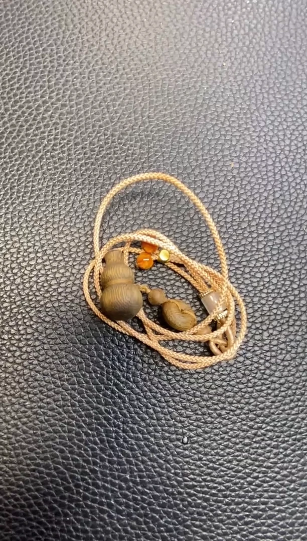 【闪购商品】沉香吊坠海南莺歌绿奇楠车挂