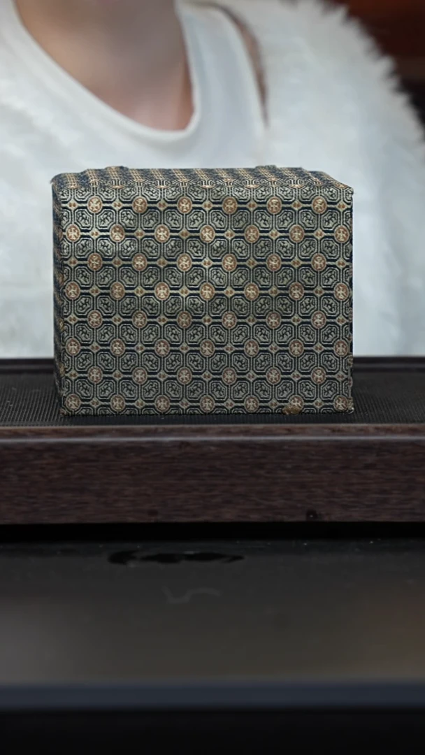 【闪购商品】紫砂茶壶本绿刻绘见山