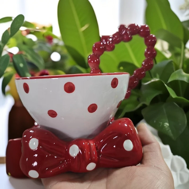 红色波点蝴蝶结（底托+曲把碗）