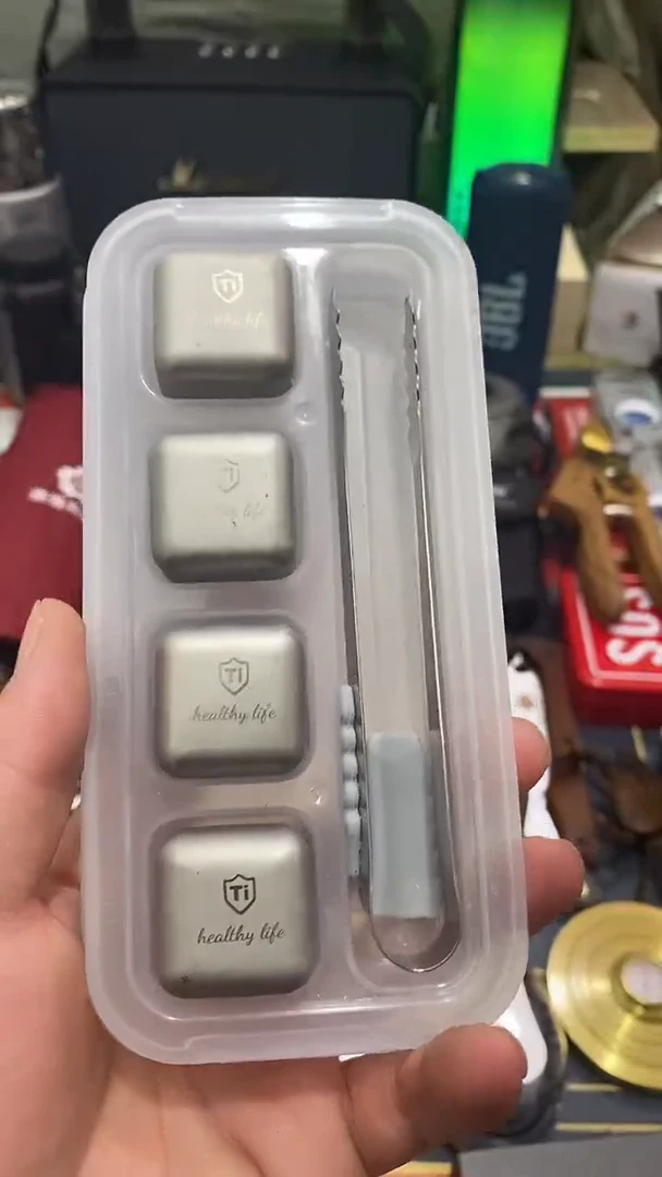 瓷片闪购商品 如图所示