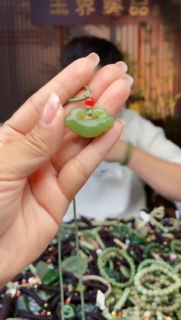 颈饰未镶嵌和田玉多样性发货拍一发一