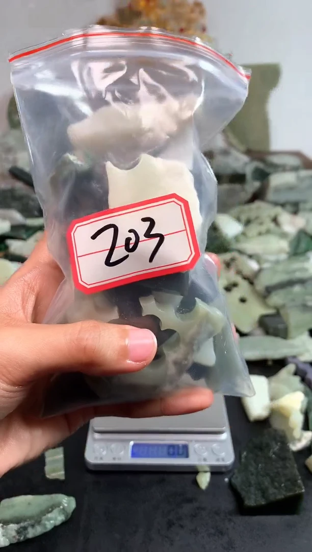 未镶嵌和田玉摆件203