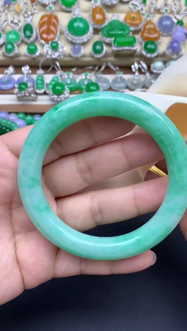 翡翠手镯未镶嵌232-春日珠宝